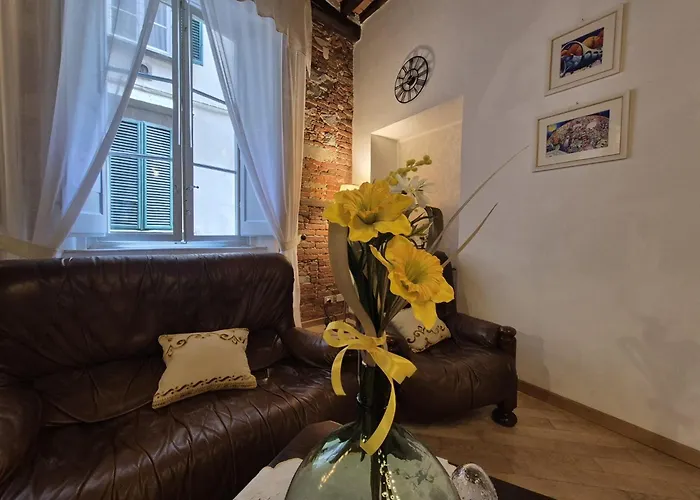 アパート The Clock Tower