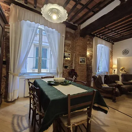 The Clock Tower Appartement *